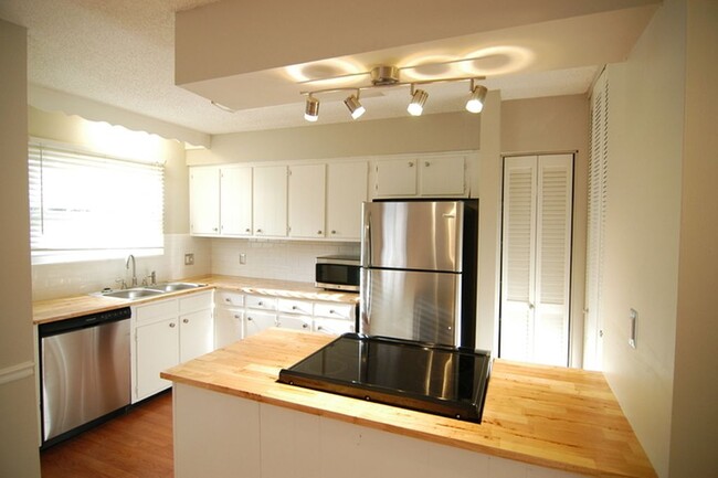 property at 5510 Country Dr