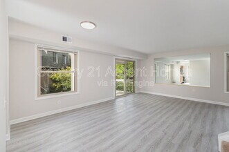 1746 Dogwood Dr in Alexandria, VA - Building Photo - Building Photo
