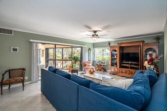 1660 12 Oaks Way-Unit -104 in North Palm Beach, FL - Building Photo - Building Photo