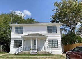 106 Waverly Dr in Bryan, TX - Building Photo