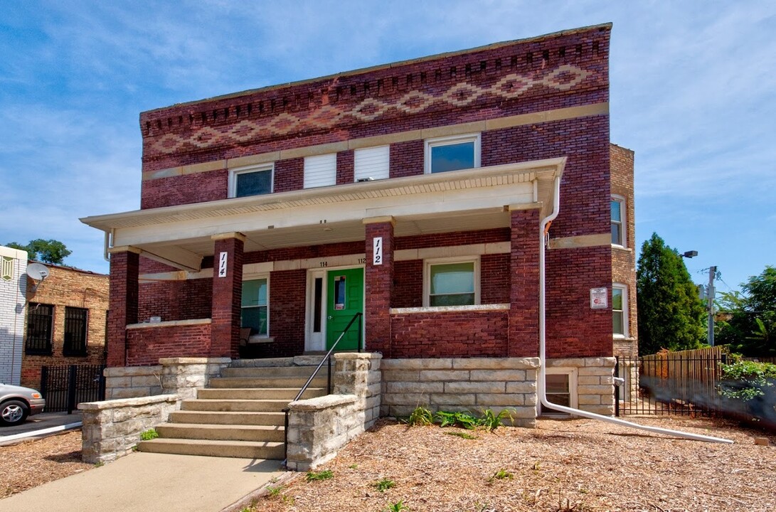 112 N Center St in Joliet, IL - Building Photo