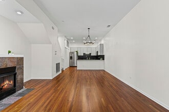 954 N Crosby St in Chicago, IL - Foto de edificio - Building Photo