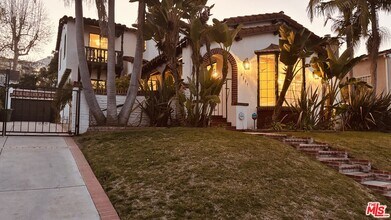 4231 Angeles Vista Blvd in Los Angeles, CA - Building Photo - Building Photo