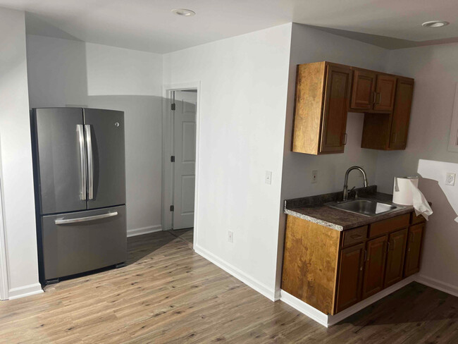 336 Elm St-Unit -2F in Westfield, MA - Building Photo - Building Photo