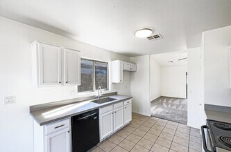 1213 W Darrel Rd in Phoenix, AZ - Building Photo - Building Photo