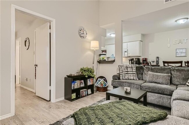 2126 Redwing Way in Round Rock, TX - Building Photo - Building Photo