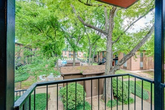 3600 Hillsboro Pike, Unit E 16 in Nashville, TN - Building Photo - Building Photo