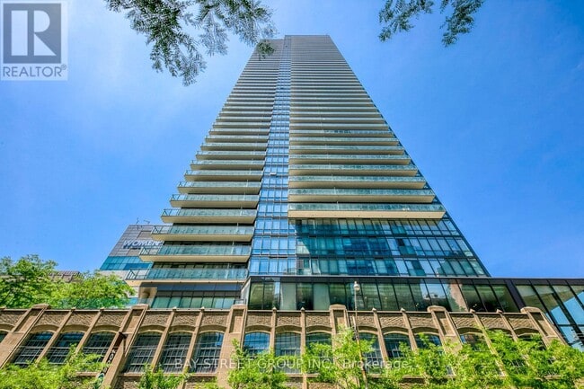 property at 832-4832 Bay St.
