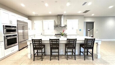 116 Joshua Tree in Irvine, CA - Building Photo - Building Photo