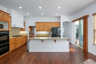 14694 Via Monteverde in San Diego, CA - Building Photo