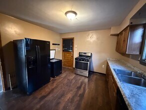 122 Division St in Clairton, PA - Building Photo - Building Photo