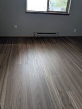 1210 Voelker Ave, Unit B in Yakima, WA - Foto de edificio - Building Photo