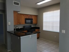 2586 Robert Trent Jones Dr in Orlando, FL - Building Photo - Building Photo