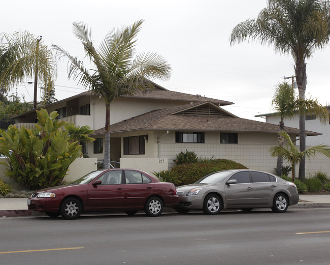 217-227 S Salinas St in Santa Barbara, CA - Building Photo - Building Photo