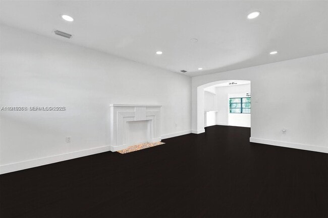 9173 Byron Ave in Surfside, FL - Building Photo - Building Photo