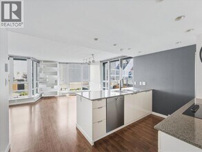 788 Hamilton St in Vancouver, BC - Building Photo - Building Photo