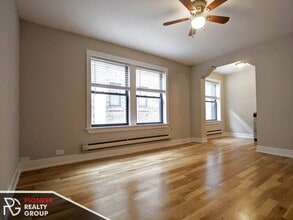 429 W Roscoe St, Unit #425-603 in Chicago, IL - Foto de edificio - Building Photo