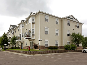 Hidden Cove Apartments in Buffalo, MN - Foto de edificio - Building Photo