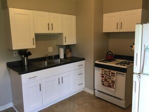 1083 Sells Ave, Unit 24 in Columbus, OH - Building Photo - Building Photo