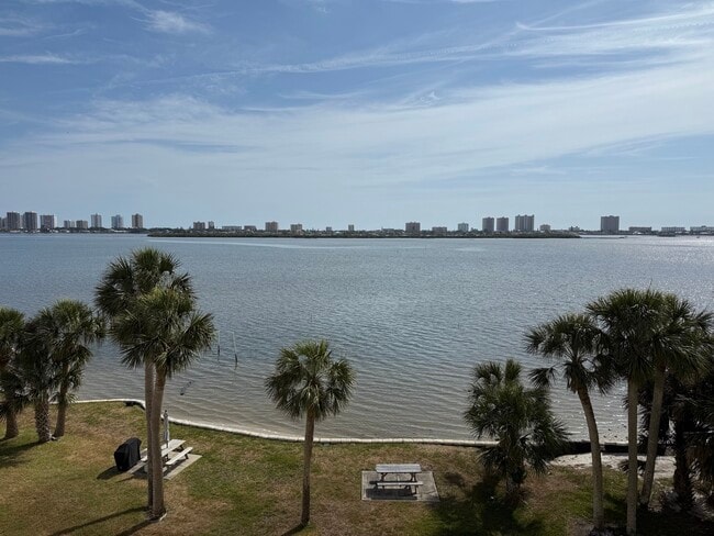 3131 S Ridgewood Ave, Unit River Club in South Daytona, FL - Foto de edificio - Building Photo