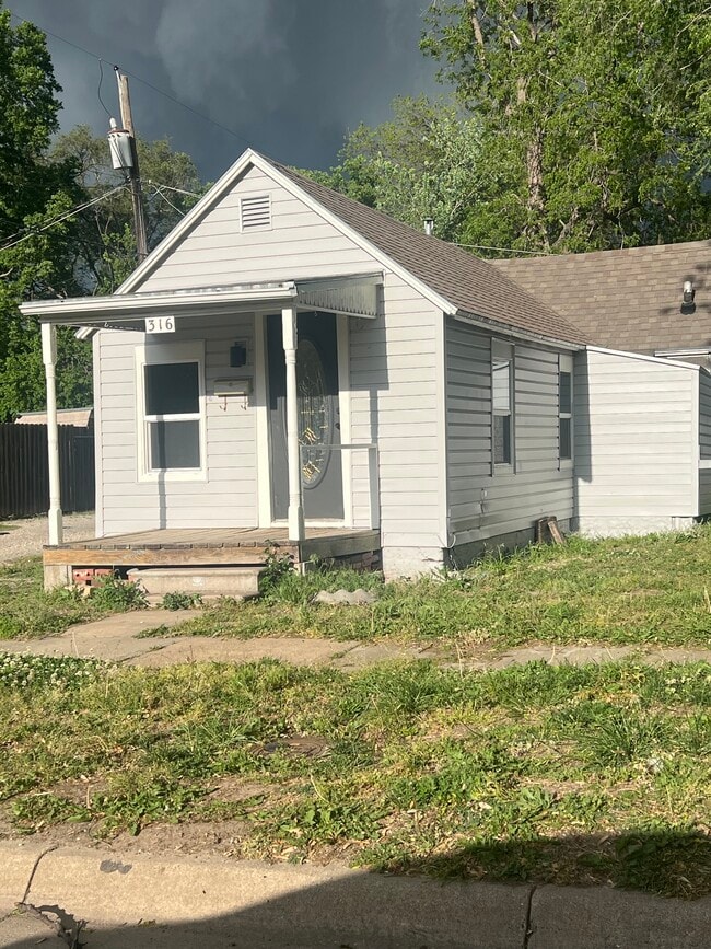 property at 316 S Plum St