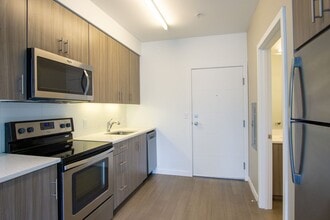 1313 SE Spokane St in Portland, OR - Building Photo - Building Photo