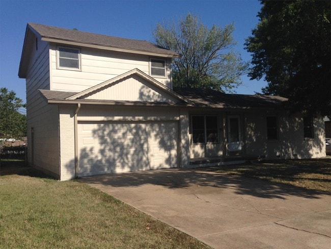 property at 109 W 31st Pl