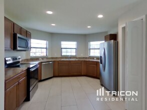 112 Crossing Dr in Lakeland, FL - Building Photo - Building Photo