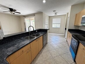 1007 Bamboo Ln in Weston, FL - Building Photo - Building Photo