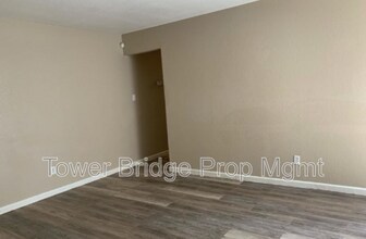 6004 Bourbon Dr in Carmichael, CA - Building Photo - Building Photo
