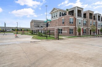 3807 Broadway Ave in Grand Prairie, TX - Building Photo - Building Photo