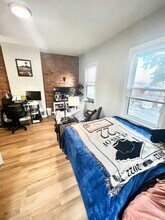 14 Flint St, Unit 2 in Somerville, MA - Building Photo - Building Photo