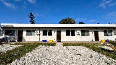 309 Swain Blvd in Greenacres, FL - Building Photo - Building Photo