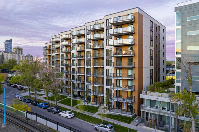 The Hive in Sunnyside in Calgary, AB - Foto de edificio - Building Photo