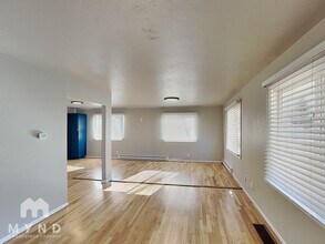 1260 S Hudson St, Unit 4 in Denver, CO - Building Photo - Building Photo