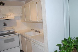 348 Windsor O in West Palm Beach, FL - Building Photo - Building Photo