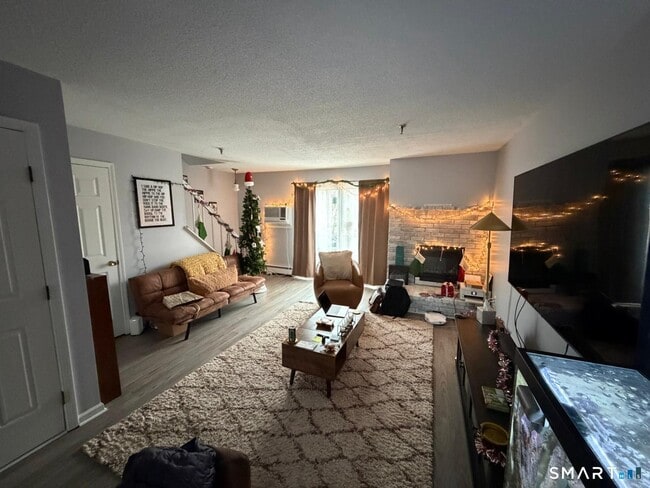 678 Savin Ave in West Haven, CT - Building Photo - Building Photo