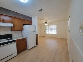 5806 Nassau Dr in Austin, TX - Building Photo - Building Photo