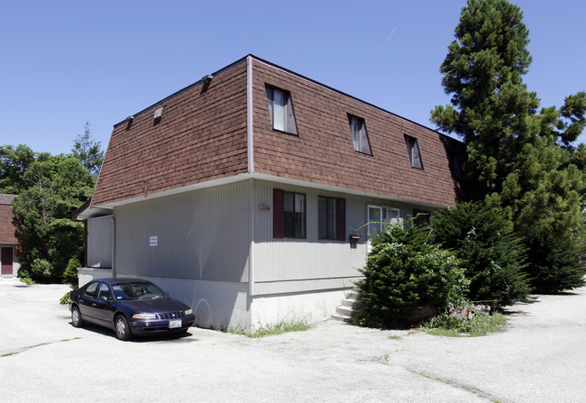 Marie Garden Apartments in West Warwick, RI - Building Photo - Building Photo