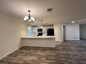 4305 Big Bend Trail in Taylor, TX - Foto de edificio - Building Photo