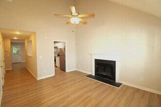5214 Grass Run Ct in Charlotte, NC - Building Photo - Building Photo
