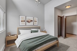 Bella Tess in Spokane Valley, WA - Building Photo - Building Photo