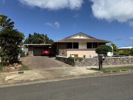 46-305-305 Hoauna St in Kaneohe, HI - Building Photo