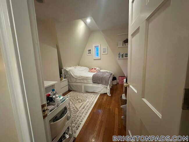 44 Greycliff Rd in Boston, MA - Building Photo - Building Photo