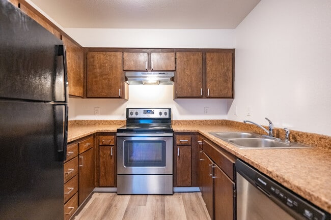 Cedarwood Apartments