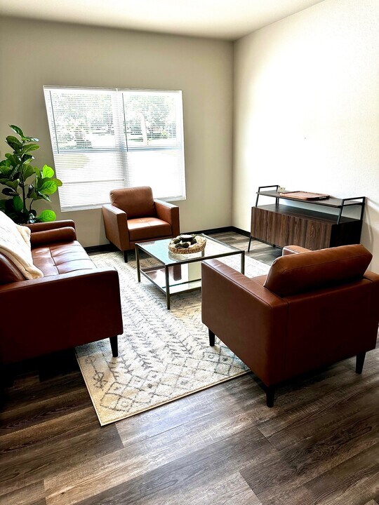 Midtown Cottages in Joplin, MO - Foto de edificio