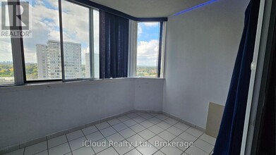 80 Alton Towers Cir in Toronto, ON - Building Photo - Building Photo