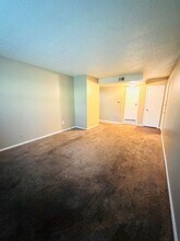 1415 W Maple Ave in Independence, MO - Building Photo - Building Photo