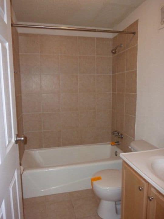 250 Little St-Unit -#D101 & D304 in Athens, GA - Building Photo - Building Photo