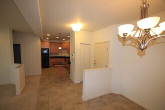 6942 Meadow St in Anchorage, AK - Building Photo - Building Photo